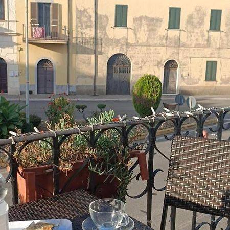 Velia'S Home Casa Vacanze B&B Castel Sant'Elia ภายนอก รูปภาพ