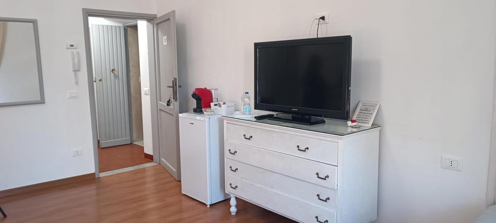 Velia'S Home Casa Vacanze B&B Castel Sant'Elia ภายนอก รูปภาพ